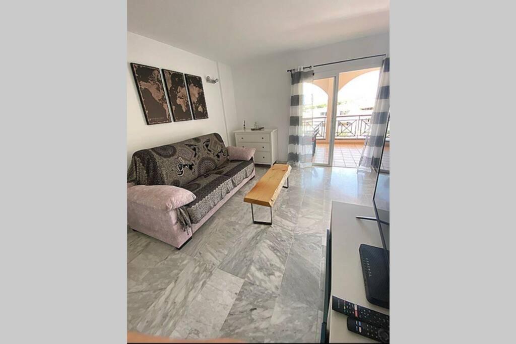 Dinastia De La Reina Apartment Арона Екстериор снимка
