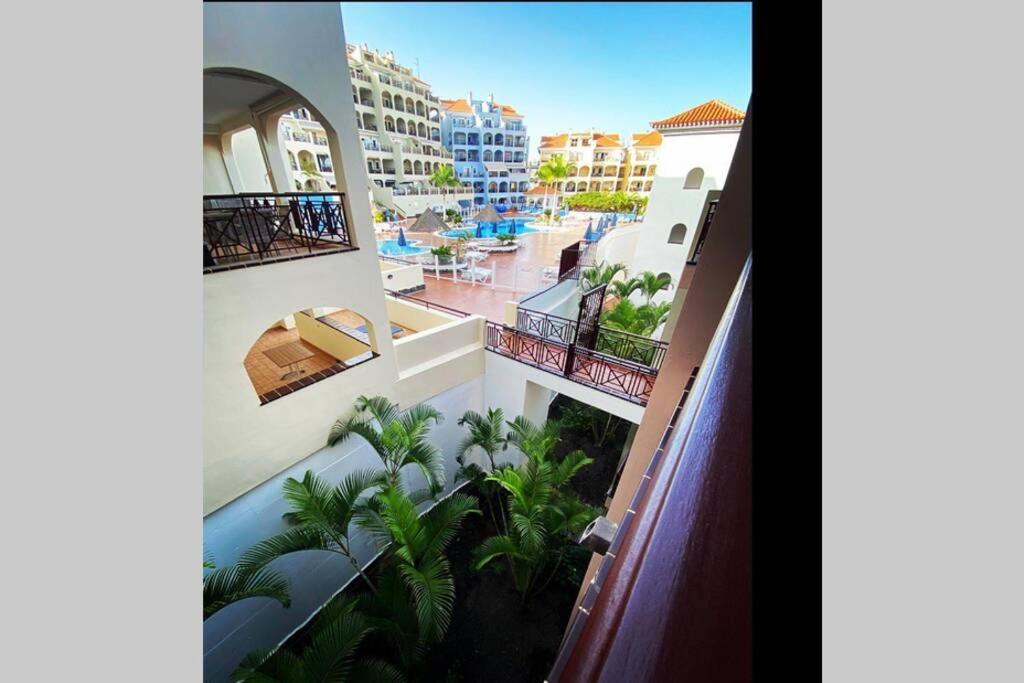 Dinastia De La Reina Apartment Арона Екстериор снимка