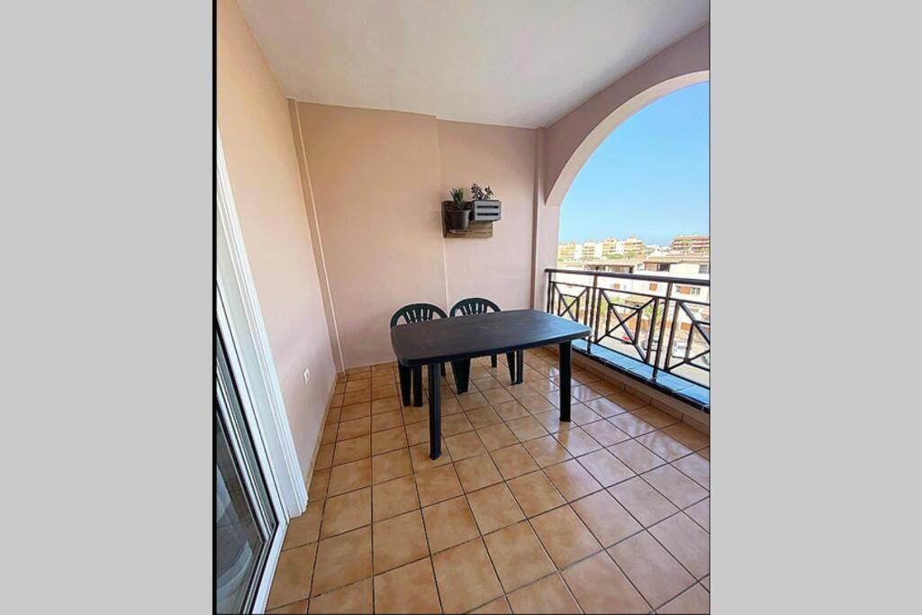 Dinastia De La Reina Apartment Арона Екстериор снимка