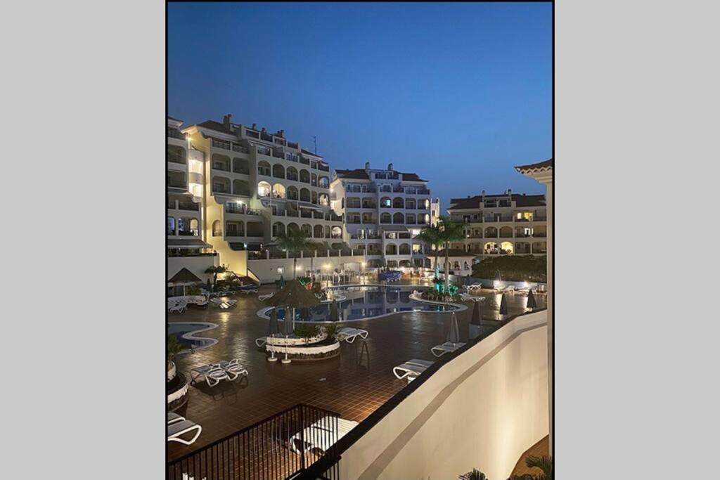 Dinastia De La Reina Apartment Арона Екстериор снимка