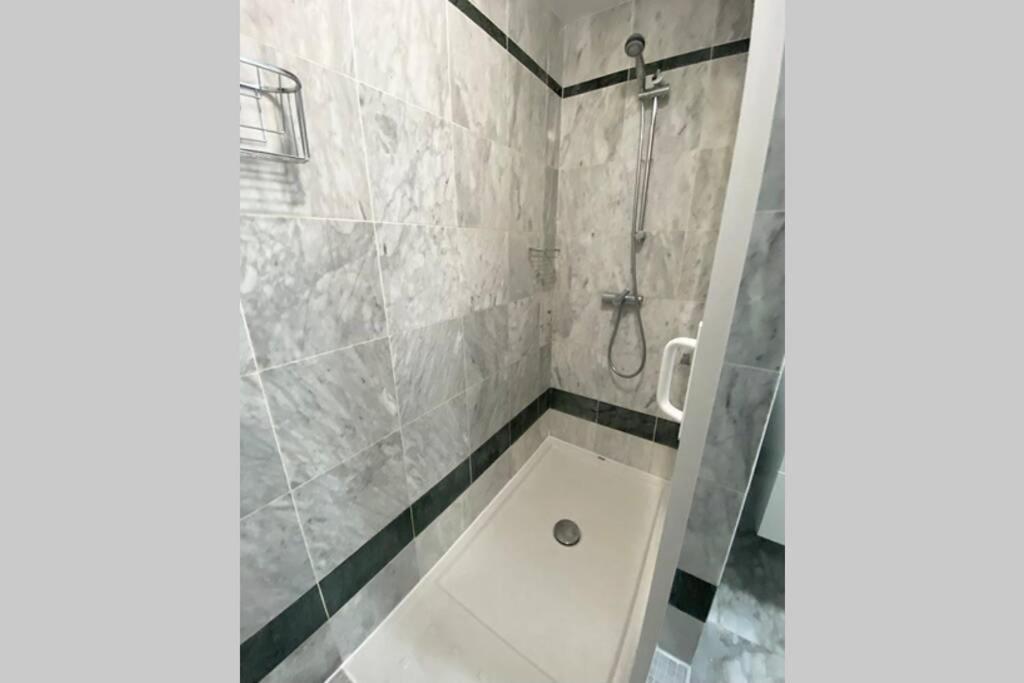 Dinastia De La Reina Apartment Арона Екстериор снимка