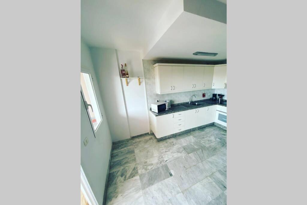 Dinastia De La Reina Apartment Арона Екстериор снимка