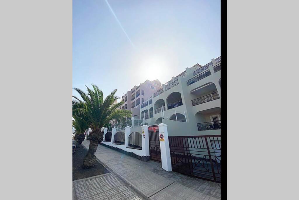 Dinastia De La Reina Apartment Арона Екстериор снимка